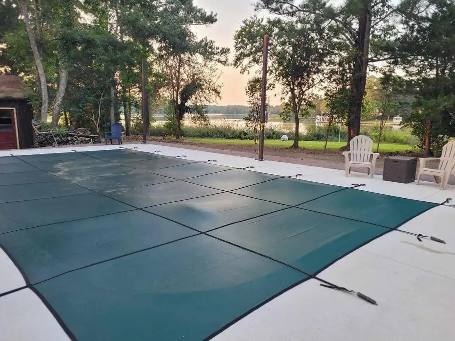 Pool River House Newport News Holiday home