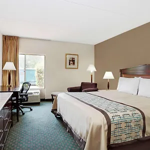Days By Wyndham Center Oyster Point Newport News